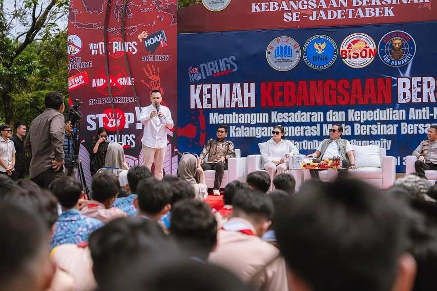 Raffi Ahmad dalam acara Kemping Kebangsaan. [Instagram @raffinagita1717]